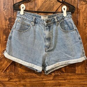 ABrand Jeans Denim Mom Shorts High Waist Cuffed Light Wash Pockets‎ Casual